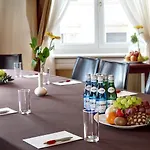Hotel Ibb Grand
