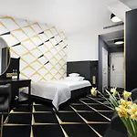 Hotel Ibb Grand