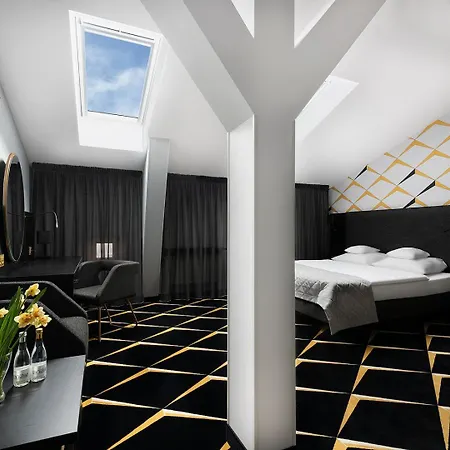 Hotel Ibb Grand