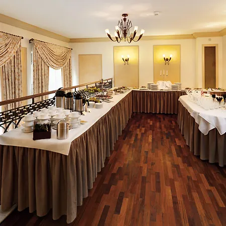 Ibb Grand Hotel 4*
