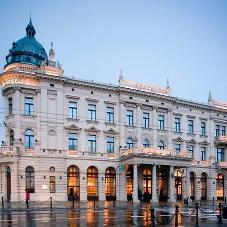 Hotel Ibb Grand Lublino