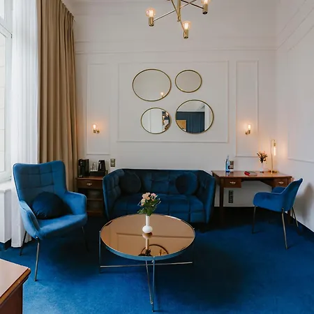 Отель Ibb Grand