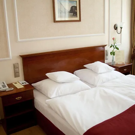 Ibb Grand Hotel 4*
