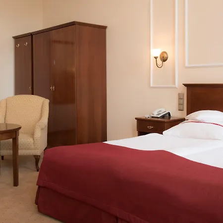 Ibb Grand Hotel 4*