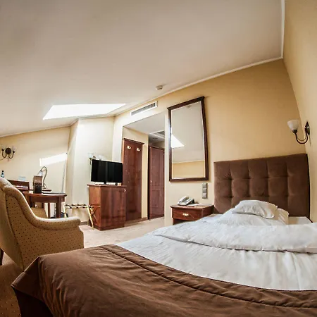 Hotel Ibb Grand